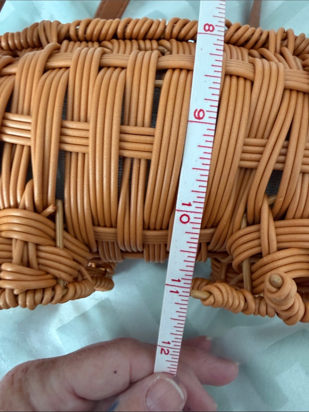 Tommy Bahama Woven Rattan Alligator Bag in Caramel - Picture 9 of 9